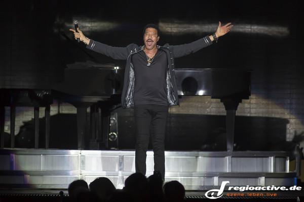 All Together, All Night Long - Lionel Richie wird in der Festhalle Frankfurt enthusiastisch gefeiert 